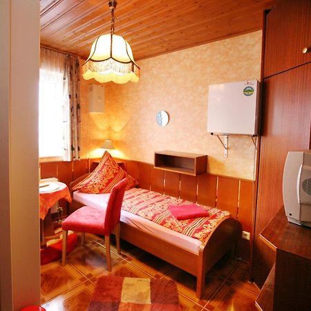 Hotel-Pension Klaer Špýr Exteriér fotografie