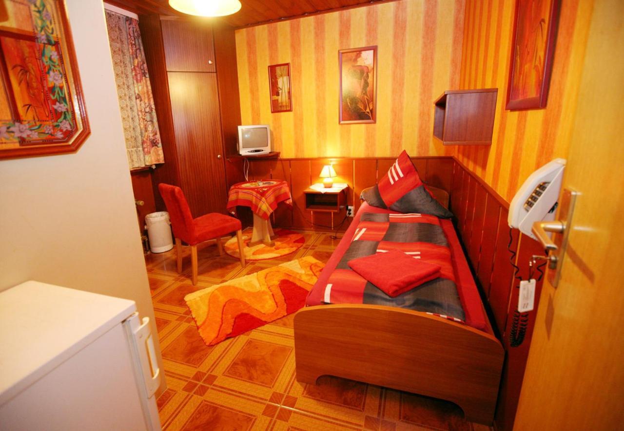 Hotel-Pension Klaer Špýr Pokoj fotografie